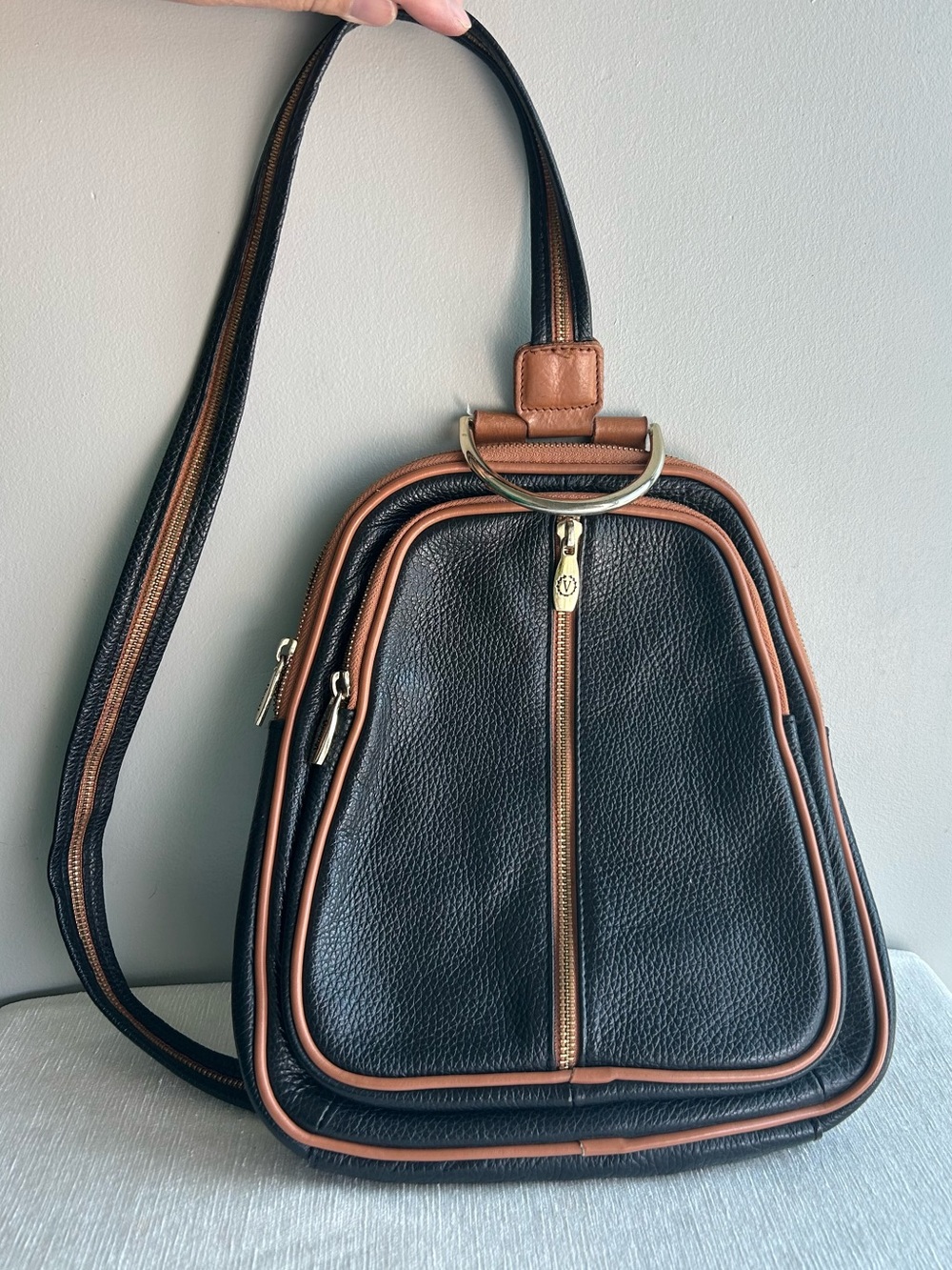 VALENTINA black pebbled leather w/tan trim mini sling bag gorgeous !! ⭐️⭐️⭐️⭐️⭐️